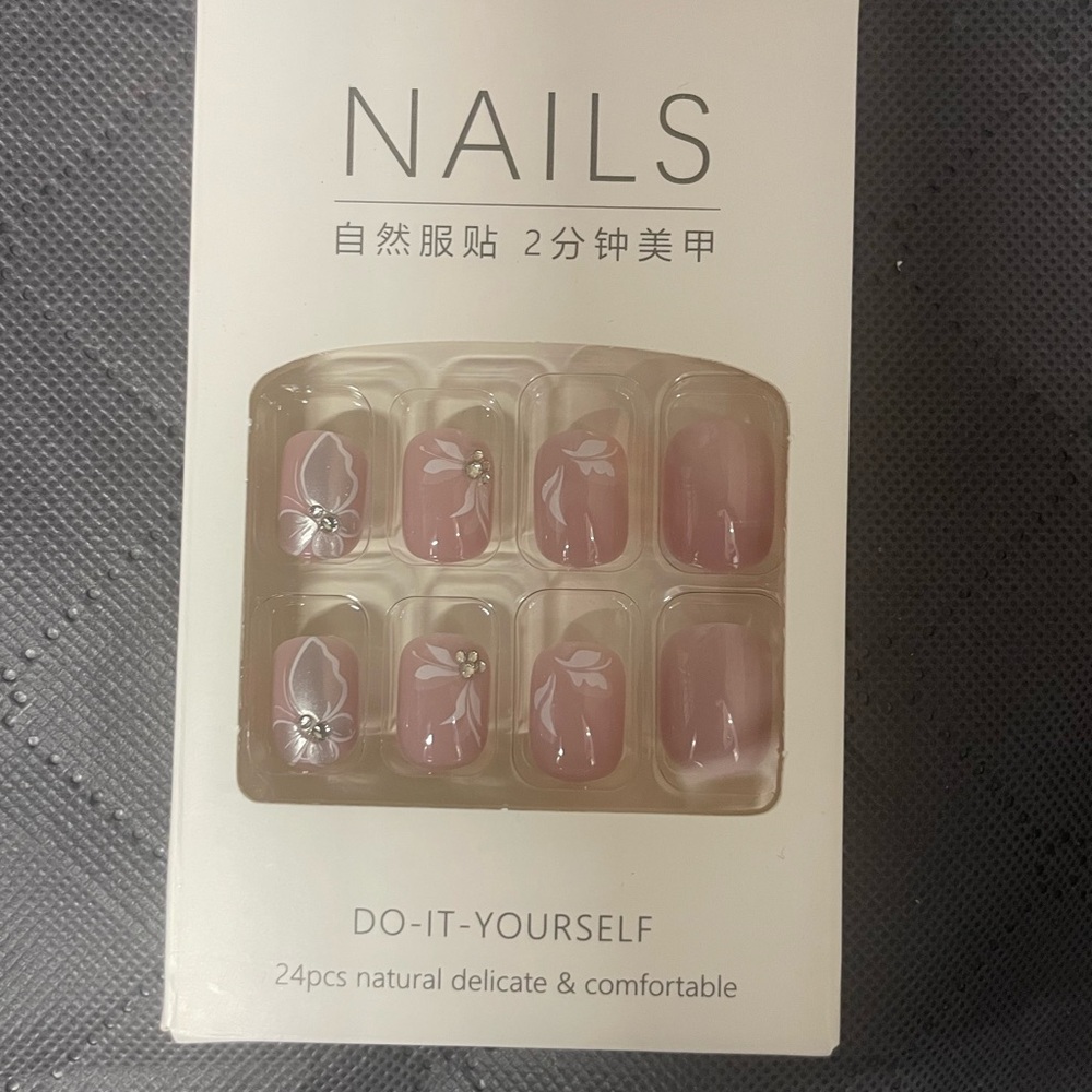 Pink DIY Nail Set with Floral Design